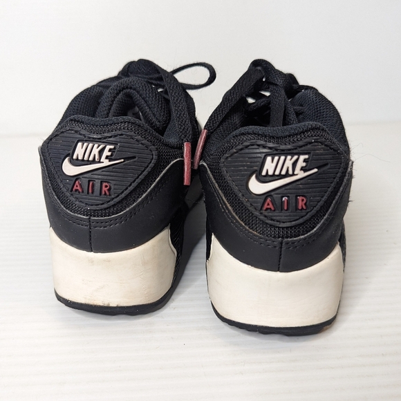 Nike Air Max 90 Youth size 3 Black Red lace up sneakers shoes - Picture 2 of 9